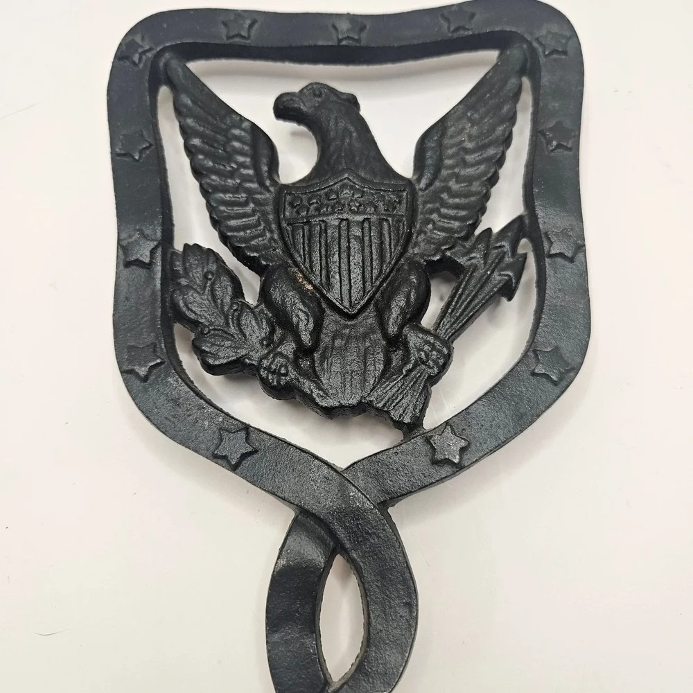 Vintage Cast Iron Trivet Hotplate Holder Ornate‎ Eagle
